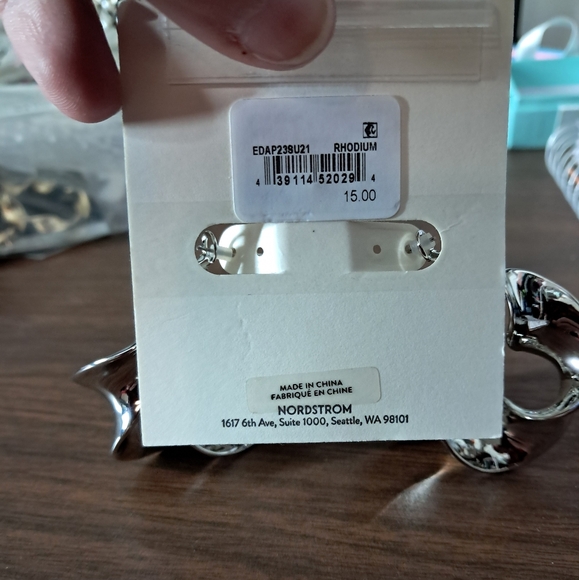 Open Edit twisted hoop silver earrings - Picture 3 of 5